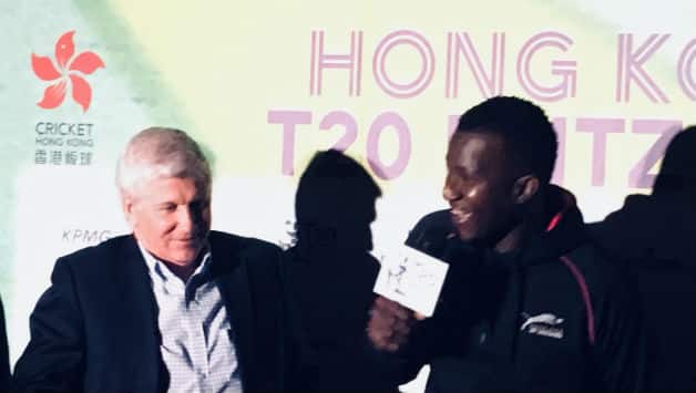 Alan Wilkins (left) shares a joke with Darren Sammy © Suvajit Mustafi