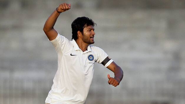 Jalaj Saxena struck and unbeaten century © PTI