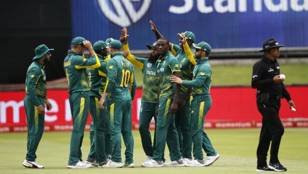 Kagiso Rabada (third from right) © AFP