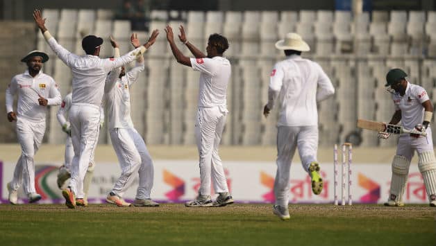 Bangladesh lost 6 wickets for 54 runs this morning © AFP