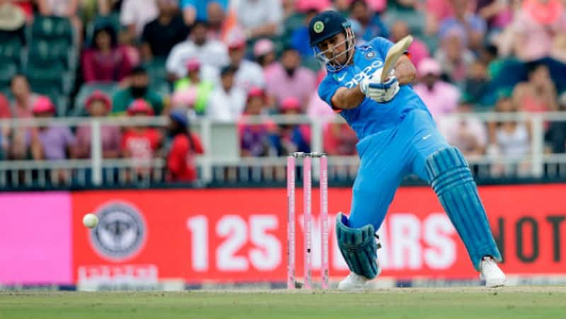 MS Dhoni has failed to step up the scoring rate in the end overs (Image courtesy: AFP)