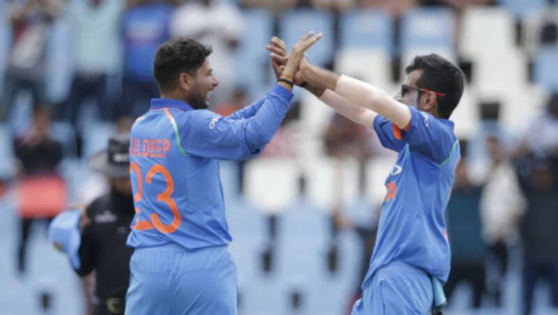 Kuldeep Yadav and Yuzvendra Chahal (l) &copy; AFP