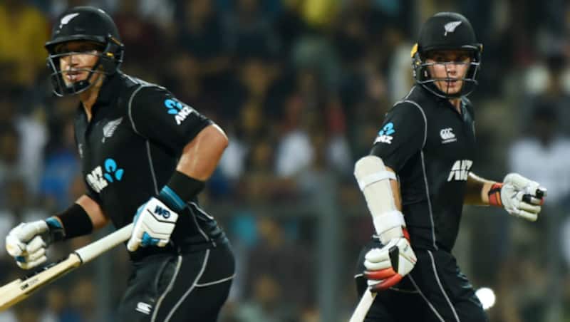 Ross Taylor and Tom Latham © AFP