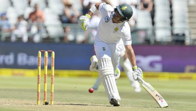 Dean Elgar fought hard for his unbeaten hundred on Day 1 © Getty Images