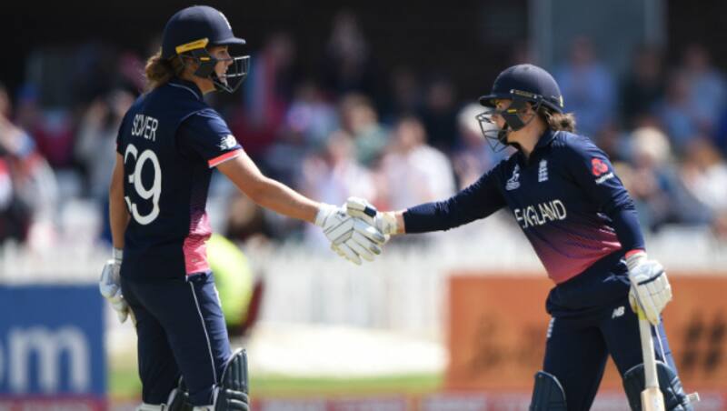 Natalie Sciver and Tammy Beaumont notched up unbeaten fifties © Getty Images