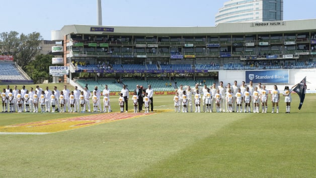 South Africa and Australia during national anthem © Getty Images