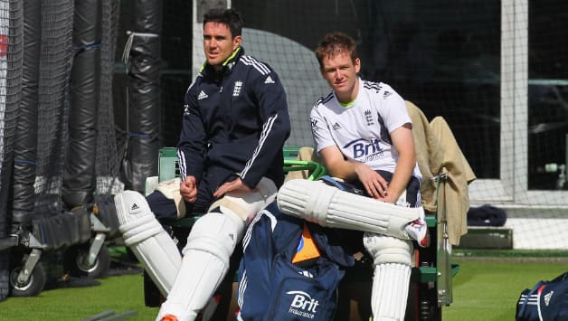 Kevin Pietersen (L) and Eoin Morgan © Getty Images