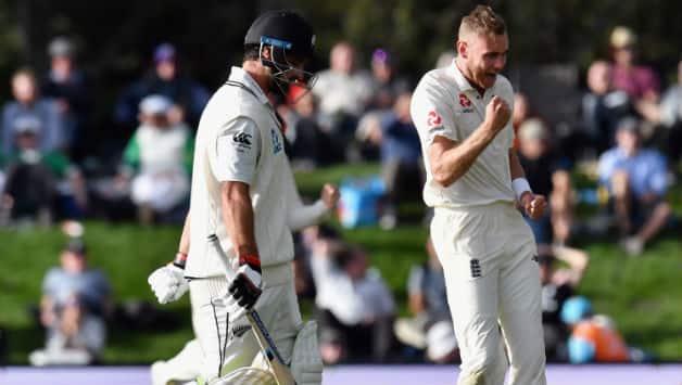 Stuart Broad of England celebrates after dismissing Colin de Grandhomme © Getty Images