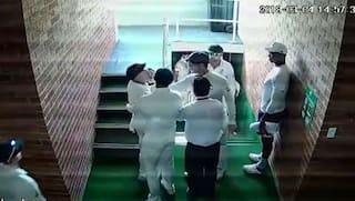 South Africa vs Australia, 1st Test:  Heated argument between David Warner and Quinton De Kock, CA order probe