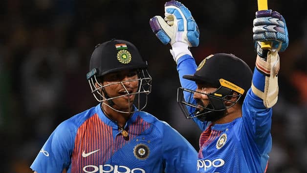 Dinesh Karthik (r) © AFP