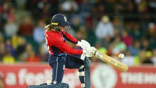 “I’m using Virat Kohli’s bat now, says Danielle Wyatt who proposed Indian captain on twitter