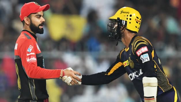 Virat Kohli and Dinesh Karthik © AFP