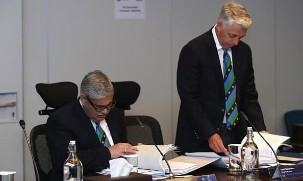 Shashank Manohar and David Richardson during ICC board meeting © Getty Images