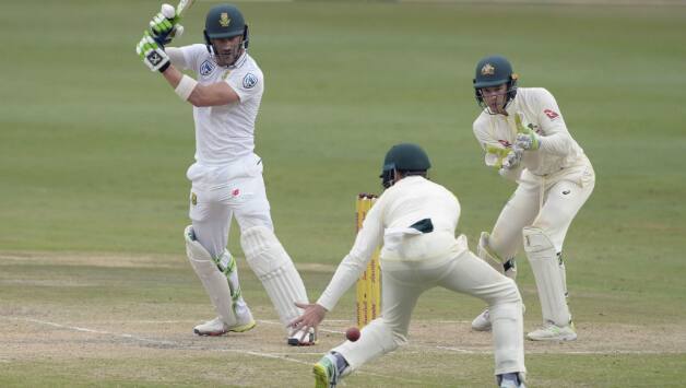 Faf du Plessis and Dean Elgar have added 40 runs between them © Getty Images