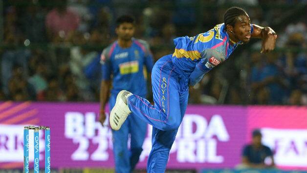 Jofra Archer claimed 3 wickets in an over to attain figures of 3 for 22 on his IPL debut © AFP