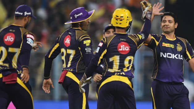 Piyush Chawla pegged Bangalore's flow of runs in the Powerplay © AFP