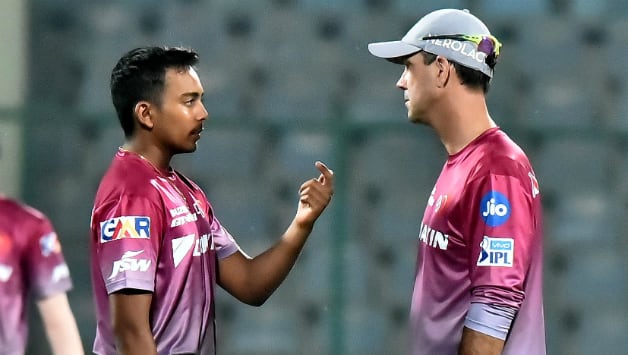 Prithvi Shaw and Ricky Ponting during practice match(Photo Courtesy: Delhi Daredevils )
