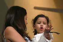 IPL 2018: Find out what Ziva was doing when MS Dhoni hitting sixes against RCB