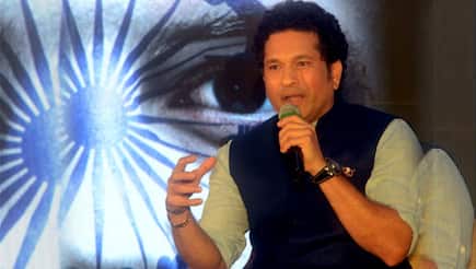 birthday special: billionaire Sachin Tendulkar used to bat whole day for single coin
