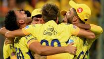 Mahendra Singh Dhoni introduced security dog with his teammates
