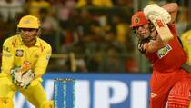 IPL 2018 : Watch AB de Villiers trapped in Harbhajan and MS Dhoni’s master plan