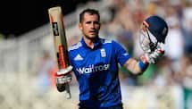 Siddarth Kaul asks Alex Hales about breakfast before 147 run inning