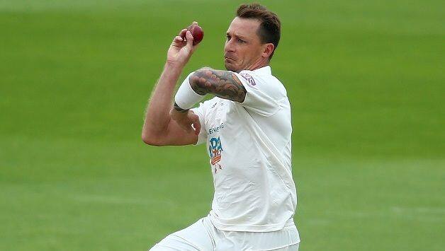 Dale Steyn in action in the 2018 County Championship © Getty Images