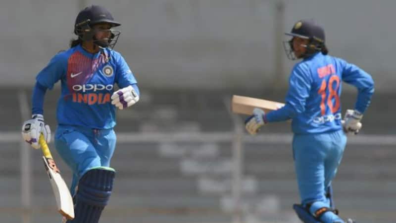 Mithali Raj and Smriti Mandhana will play a key role in the final © AFP