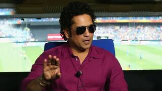 Sachin Tendulkar is worried that bowlers are not getting reverse swing in odi