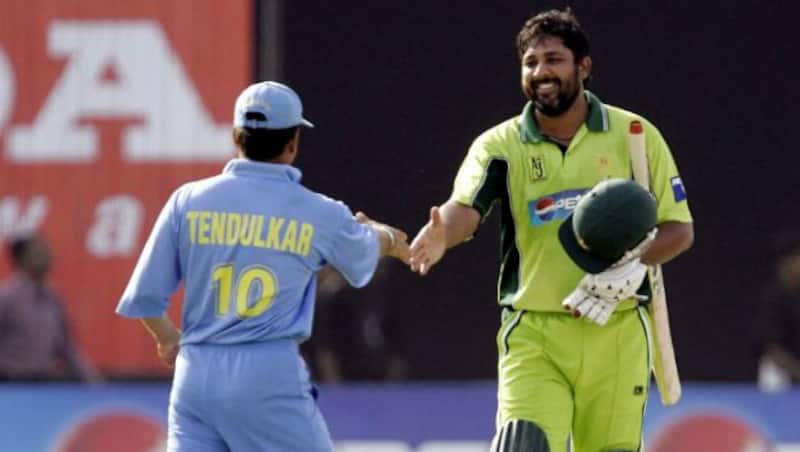Sachin Tendulkar and Inzamam-ul-Haq &copy; AFP