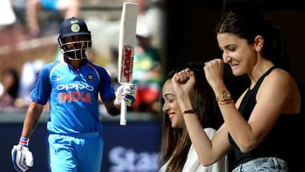 Virat Kohli completes fifty Anushka Sharma and Ayesha dhawan gives flying kiss