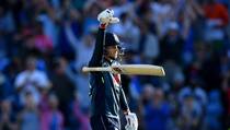 T20 Blast: Joe Root takes unbelievable catch in match between Yorkshire Lancashire