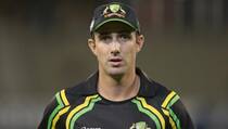 Shaun Marsh flying Australia with shoulder injury