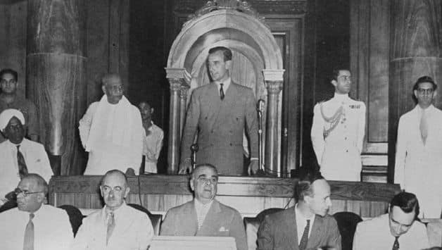 Lord Mountbatten at the historic Press Conference in Delhi, June 1947 © Getty Images Sardar Vallabhbhai Patel is standing next to Mountbatten Front, from left: VP Menon, Eric Mieville, Lord Ismay, George Abell, Ian Scott