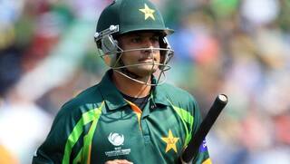 Mohammad Hafeez threatens retirement after demotion in central contract