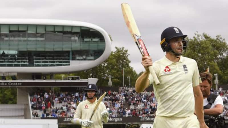 Chris Woakes was batting on 120* at stumps on day 3 &Acirc;&copy; Getty Images