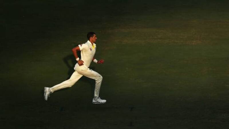 Mitchell Starc bowling in Dubai