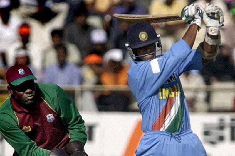 Rahul Dravid's unbeaten 109 helped India chase down 325. (AFP image)