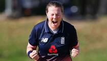 Women’s World T20: Anya Shrubsole hat-trick inspires England win over South Africa