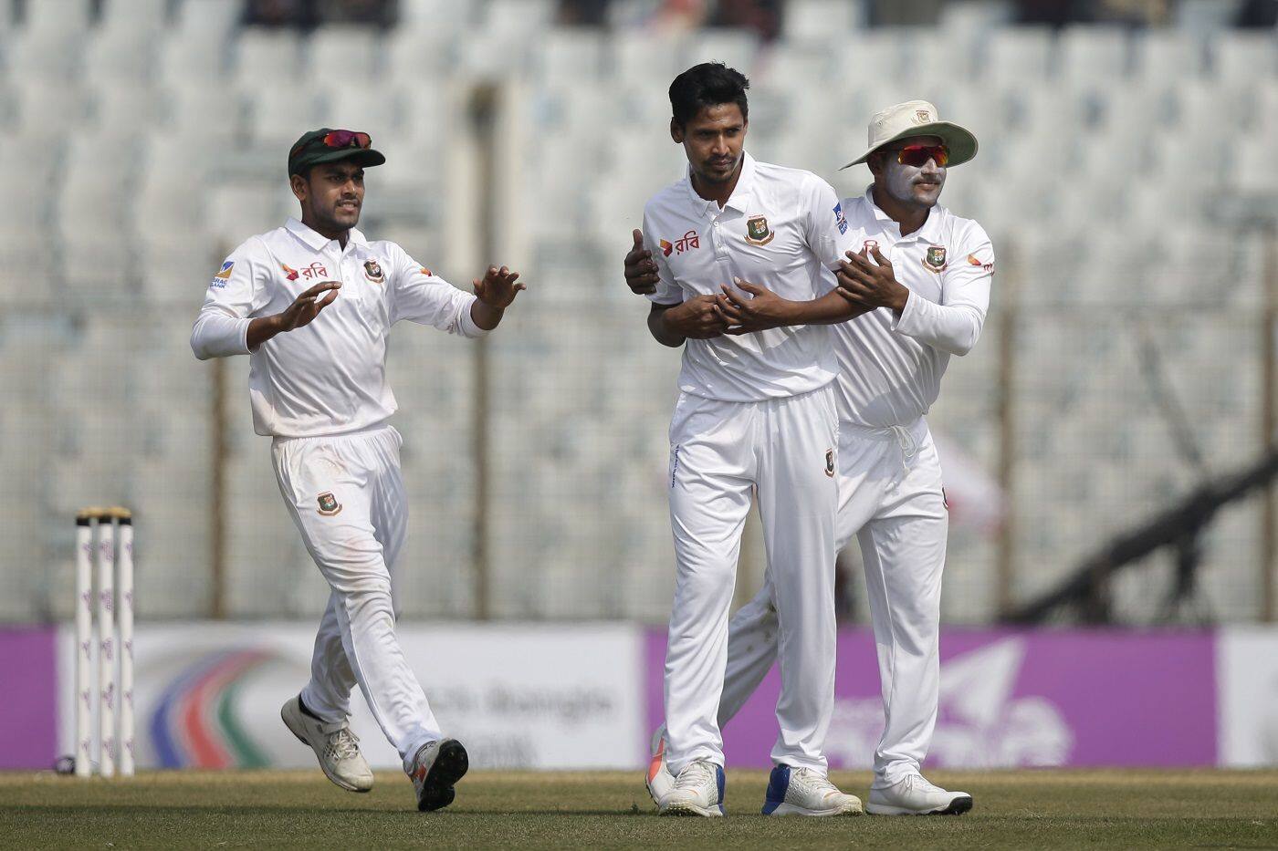 Bangladesh vs Zimbabwe: Hosts close in on 1-1 as Brendan Taylor resists