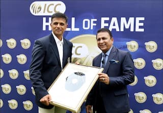 Video: Sunil Gavaskar presents ICC Hall of Fame cap to Rahul Dravid