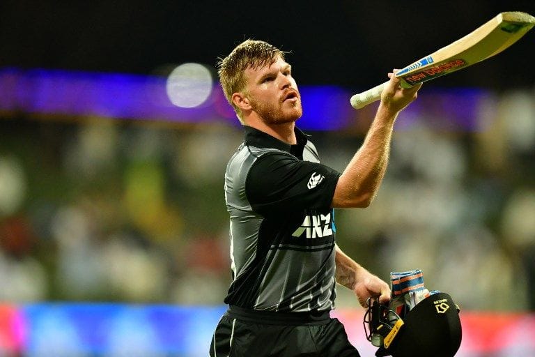Disciplined Pakistan clinch 11th successive T20I series