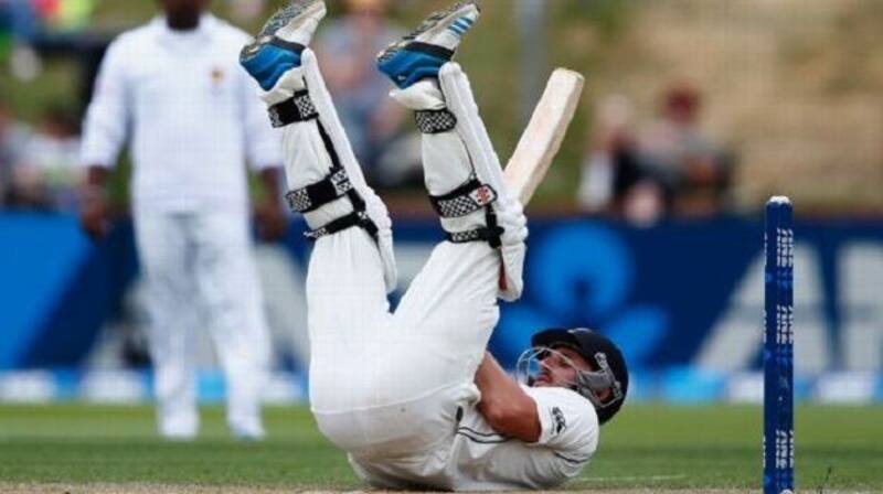 Hamish Rutherford falls over while batting. @ Getty Images