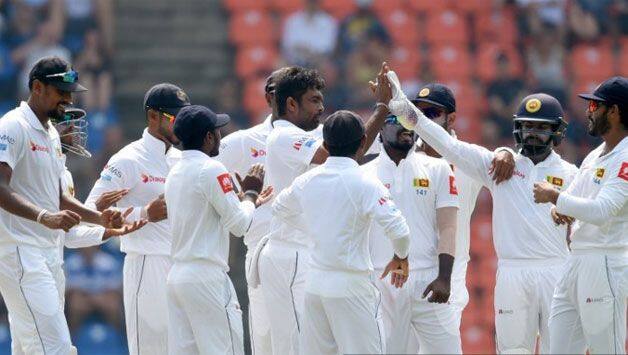 2nd Test, Lunch: Sri Lanka spinners trouble England