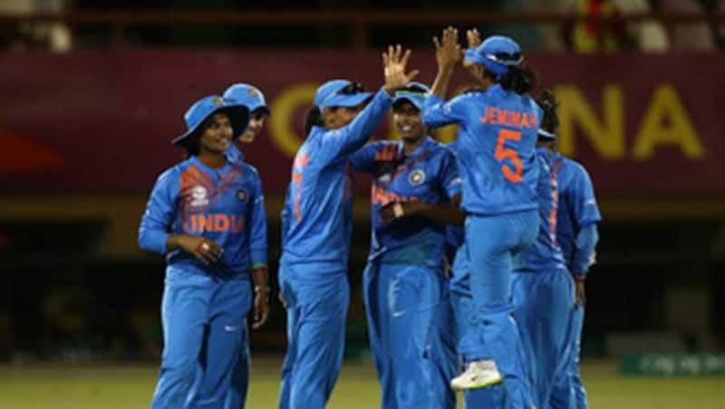 Full details of where you can watch and follow the live streaming of the ICC Women&acirc;s World T20 match between India and New Zealand, and also the live score and latest updates.