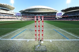 Big Bash League: Kids’ stuff and bat flips, Australia’s T20 extravaganza kicks off
