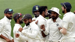 Tendulkar, Laxman lead string of congratulatory messages for India