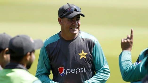 South Africa-born Arthur wants Pakistan to win on his home soil