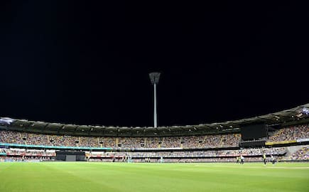 BBL: Fuming Sydney Thunder lodge complaint over Gabba floodlight failure