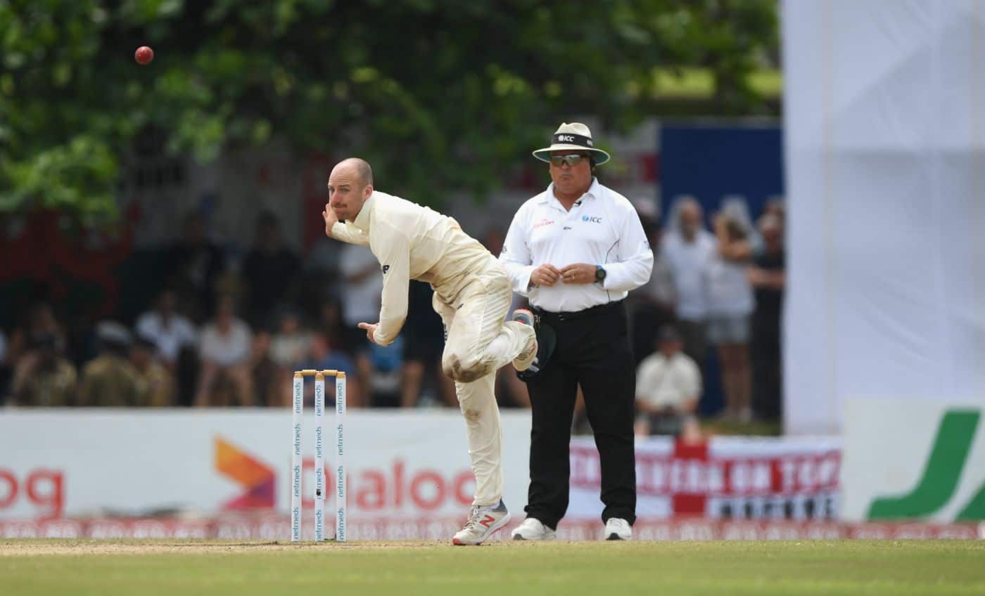 Jack Leach signs extension with Somerset until end of 2020 season